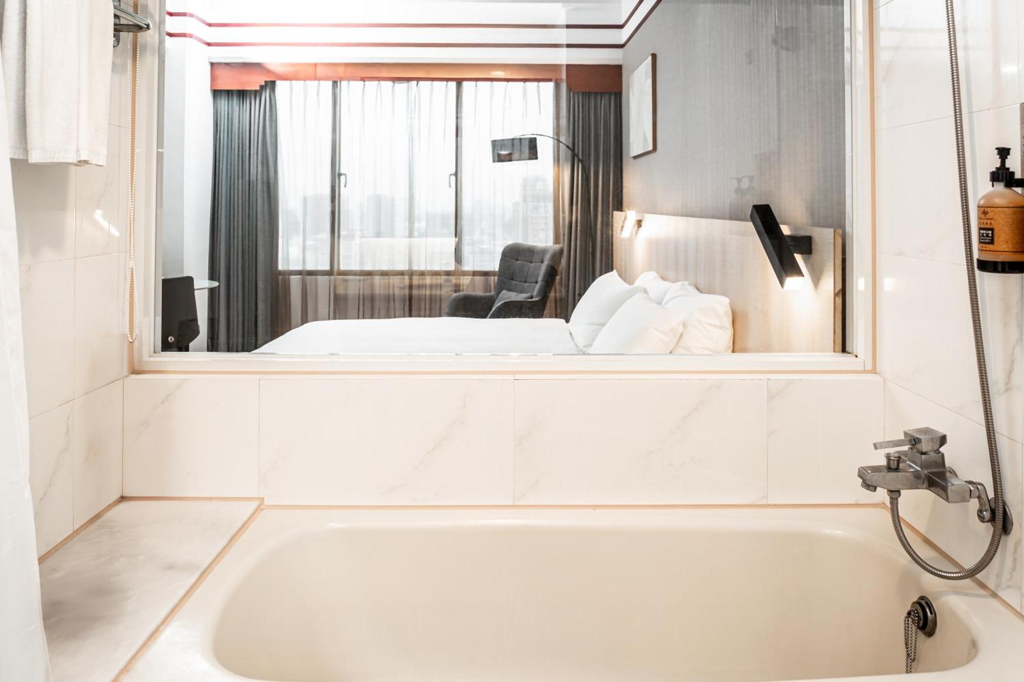 T Hotel Taichung Exterior foto